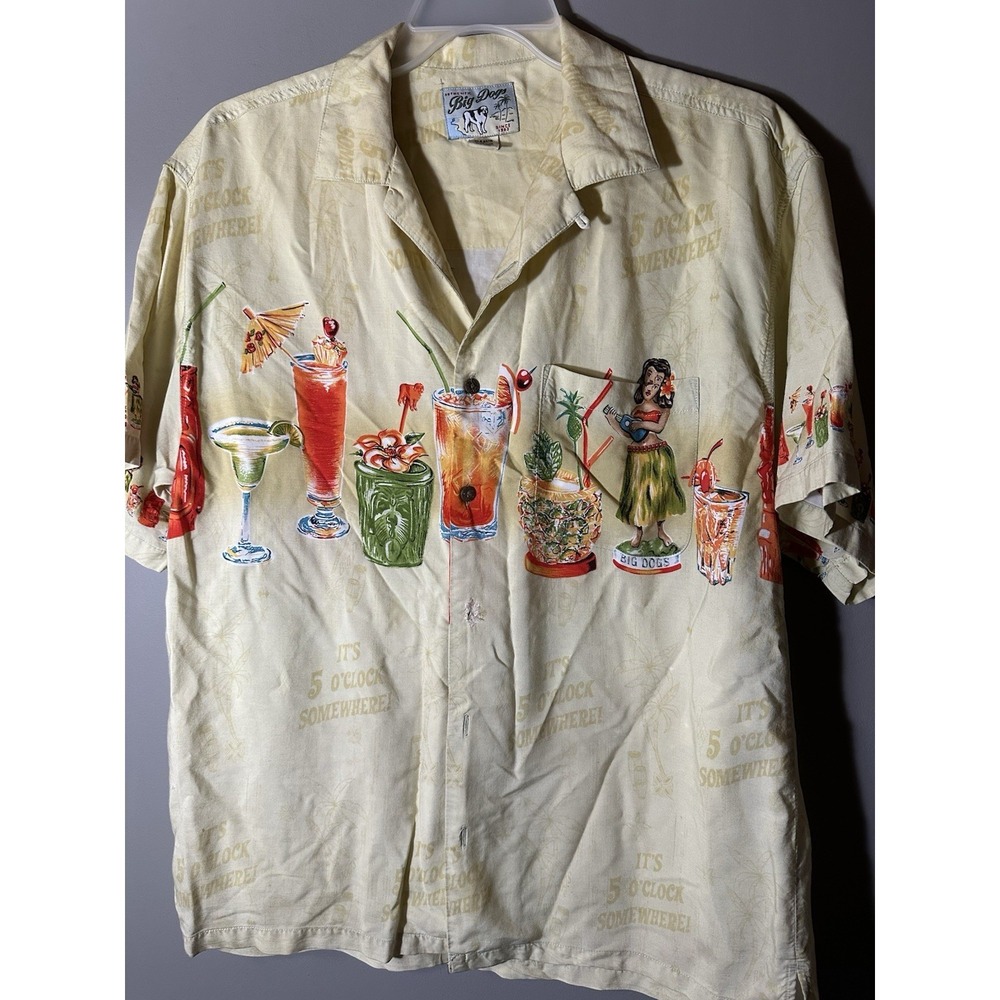 Big Dogs Hula Girls Cocktails It's 5 O'Clock Somewhere Men's Button Up Shirt Med